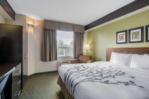 Sleep Inn Sault Ste. Marie image 19