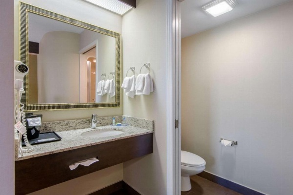 Sleep Inn Sault Ste. Marie image 29