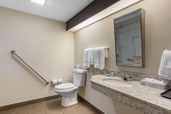 Sleep Inn Sault Ste. Marie image 6